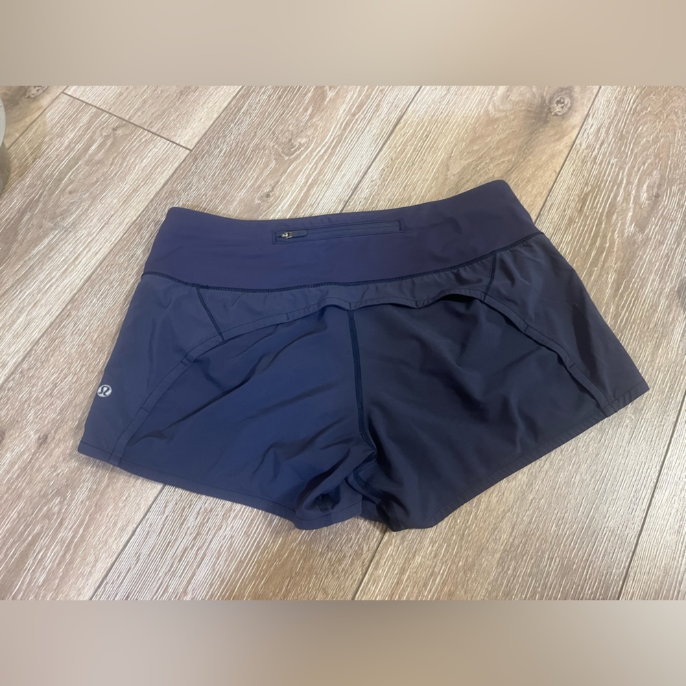Navy Women’s lululemon Shorts - Size 6 - 3.5 Inch Inseam